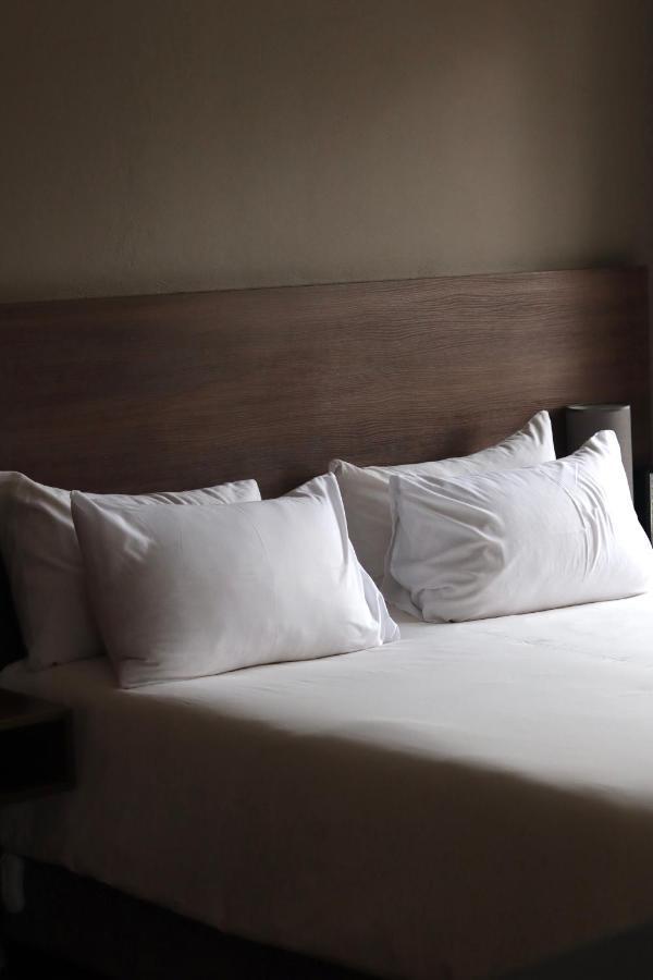 27 On Gunn Street Aparthotel Bloemfontein Buitenkant foto