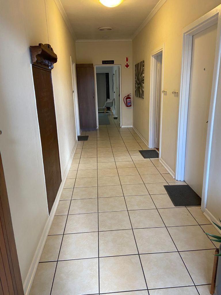 27 On Gunn Street Aparthotel Bloemfontein Buitenkant foto